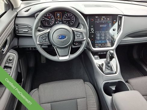 Used 2025 Subaru Outback Premium AWD/4WD image 11