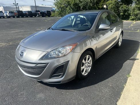 Used 2010 MAZDA MAZDA3 i Touring FWD image 3