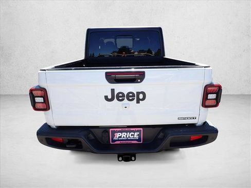 Used 2021 Jeep Gladiator Sport AWD/4WD image 3