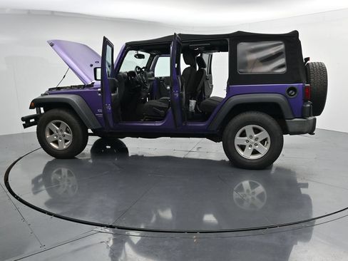 Used 2018 Jeep Wrangler Unlimited Sport S AWD/4WD image 28