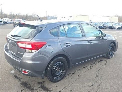 Used 2019 Subaru Impreza 2.0i image 4