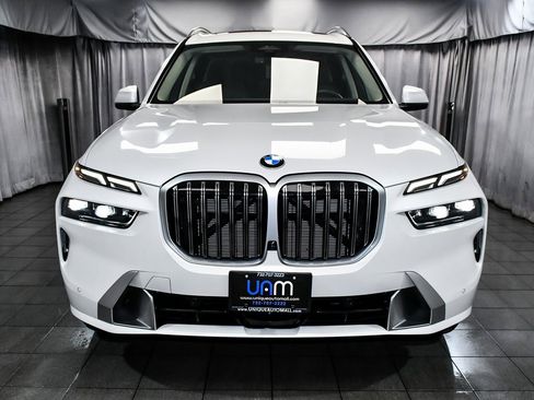 Used 2026 BMW X7 xDrive40i image 2