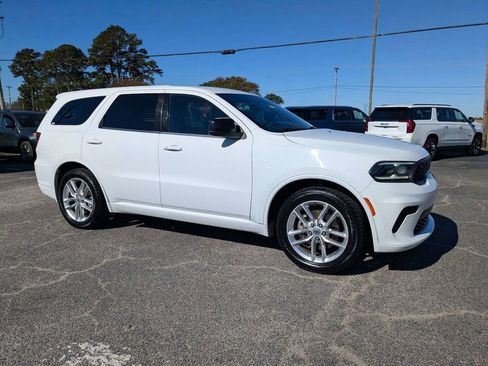Used 2023 Dodge Durango GT image 3