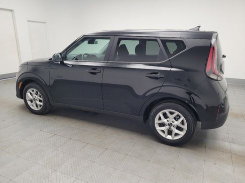 Used 2025 Kia Soul LX image 3