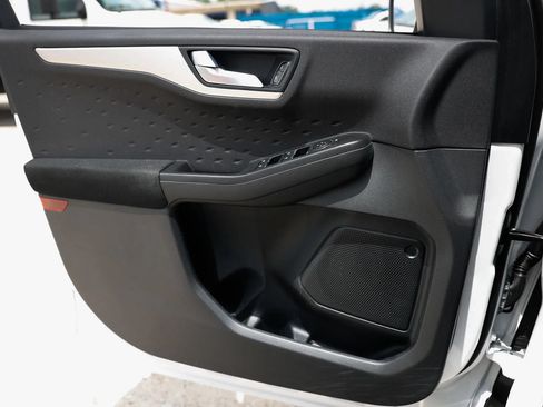 Used 2020 Ford Escape SE FWD image 40