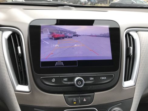 Used 2023 Chevrolet Malibu LT image 14