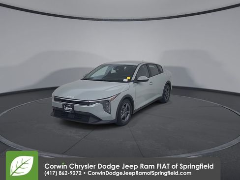 Used 2025 Kia K4 FWD image 6