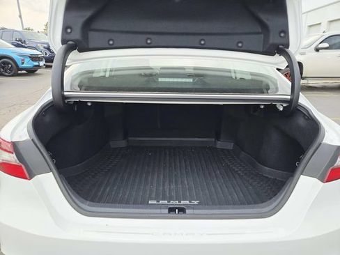 Used 2021 Toyota Camry LE FWD image 10