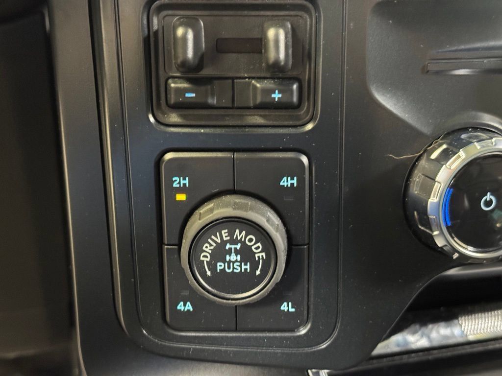 Used 2025 Ford F150 Raptor AWD/4WD image 43
