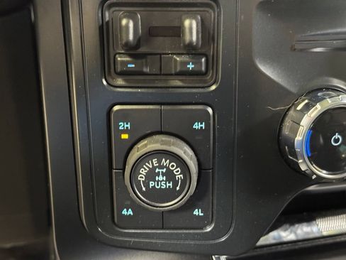 Used 2025 Ford F150 Raptor AWD/4WD image 43
