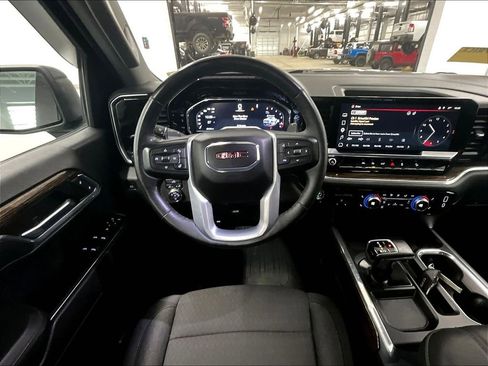 Used 2023 GMC Sierra 1500 Elevation image 17