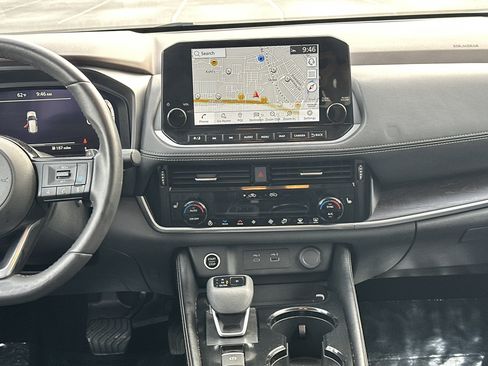 Used 2023 Nissan Rogue Platinum w/ Platinum Premium Package image 30