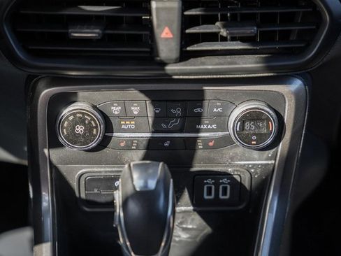 Used 2020 Ford EcoSport SES image 29