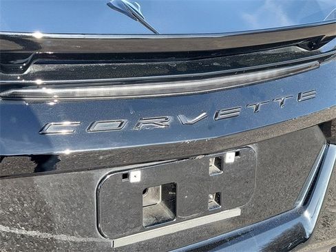 Used 2022 Chevrolet Corvette Stingray Coupe w/ Z51 Performance Package image 12