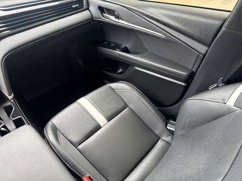 Used 2025 Toyota Camry SE FWD image 14