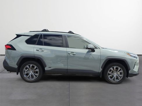 Certified 2022 Toyota RAV4 XLE Premium AWD/4WD image 6
