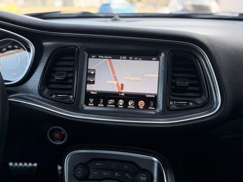 Used 2015 Dodge Challenger SRT w/ Technology Group image 30