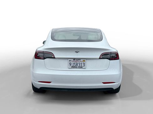Used 2023 Tesla Model 3 Standard Range image 4