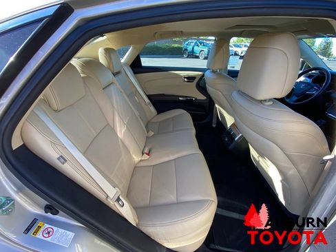 Used 2014 Toyota Avalon Limited w/ Technology Package FWD image 15
