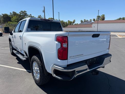 Used 2020 Chevrolet Silverado 2500 LTZ w/ LTZ Plus Package AWD/4WD image 5