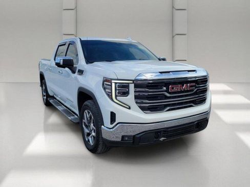 Used 2023 GMC Sierra 1500 SLT w/ SLT Premium Package AWD/4WD image 3