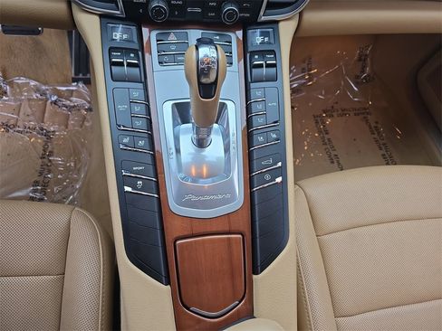 Used 2011 Porsche Panamera 4 image 28