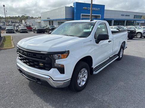 Used 2025 Chevrolet Silverado 1500 W/T image 3