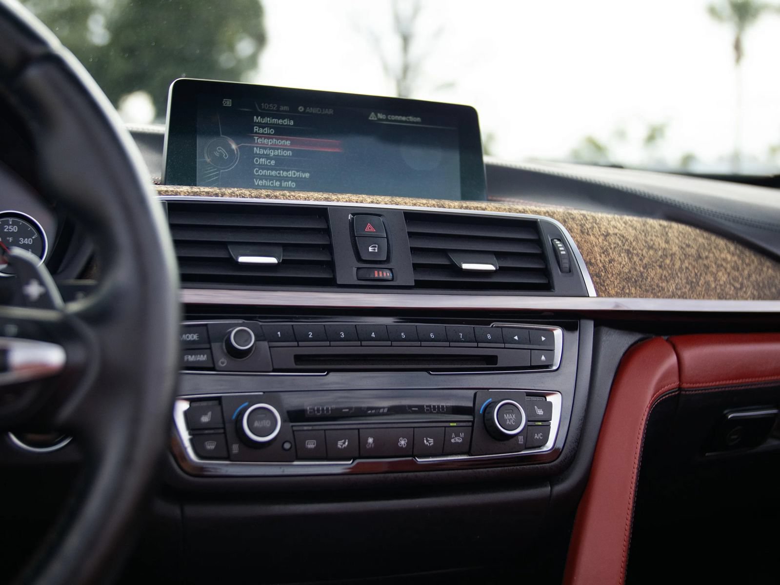 Used 2016 BMW M4 Convertible RWD image 26