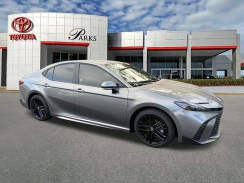 Certified 2026 Toyota Camry SE FWD image 1