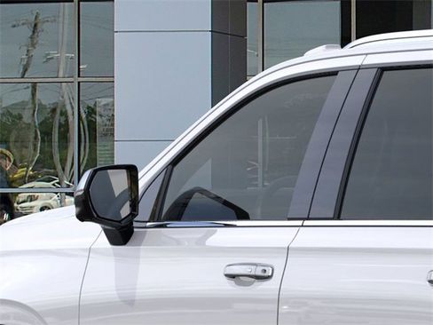 New 2025 Chevrolet Suburban Premier w/ Sun And Tow Package image 12