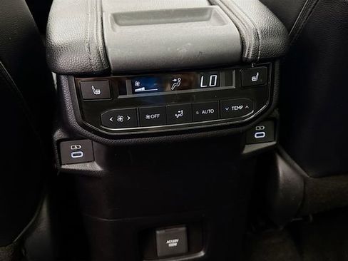 Used 2024 Toyota Grand Highlander FWD image 27
