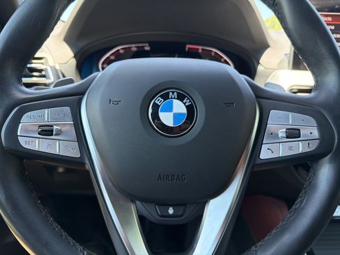 Certified 2025 BMW X4 xDrive30i w/ Premium Package AWD/4WD image 12