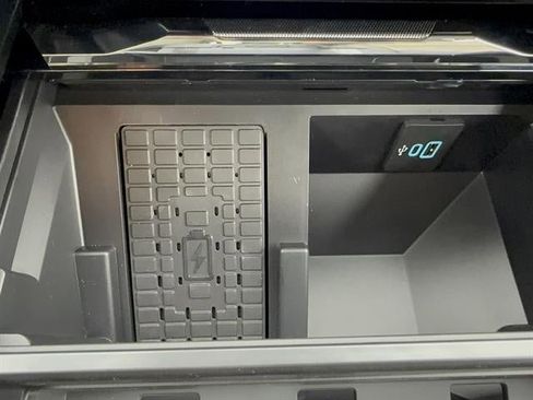 New 2026 Ford F250 Lariat w/ Black Appearance Package image 15