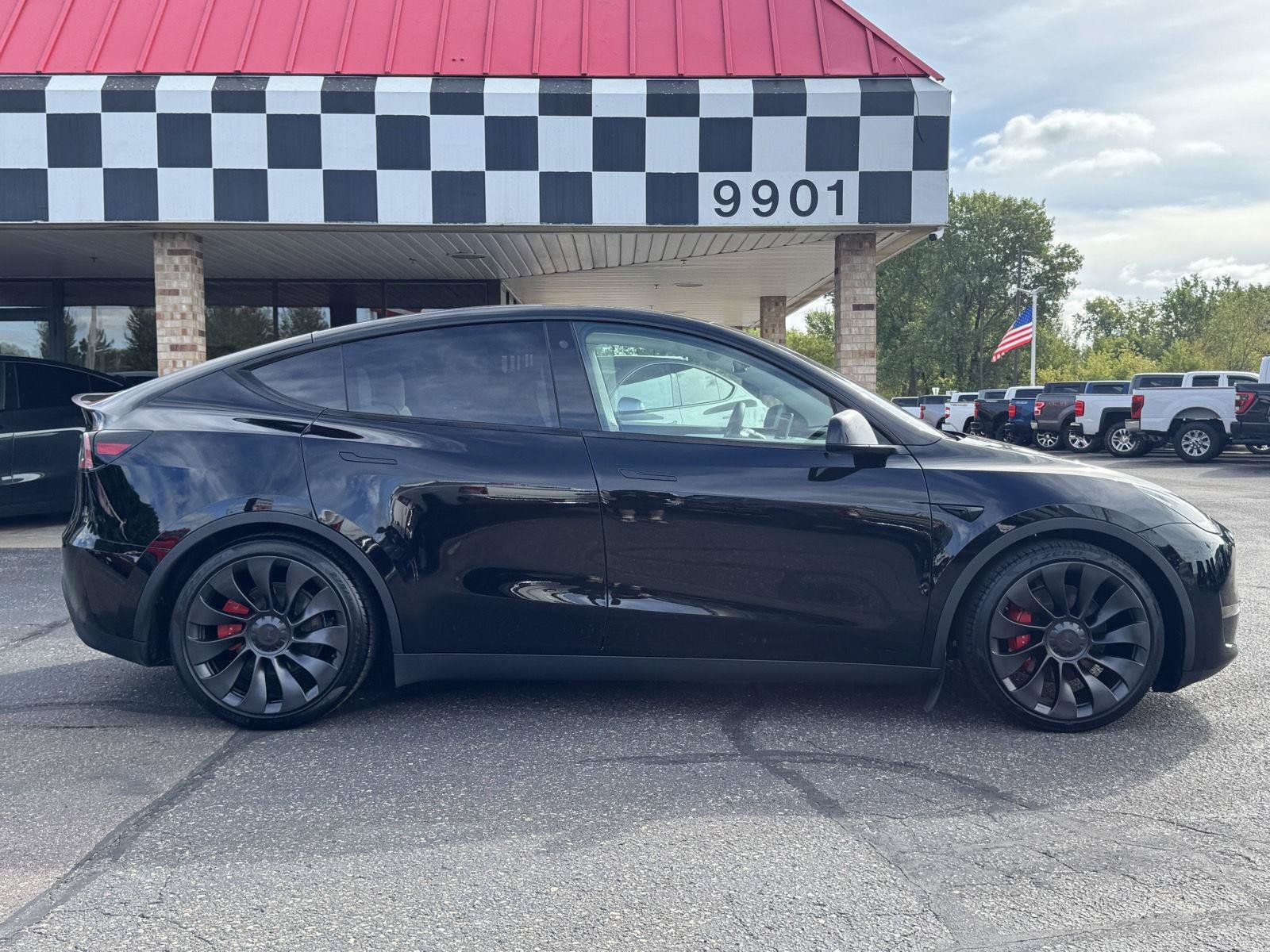 Used 2022 Tesla Model Y Performance AWD/4WD image 8