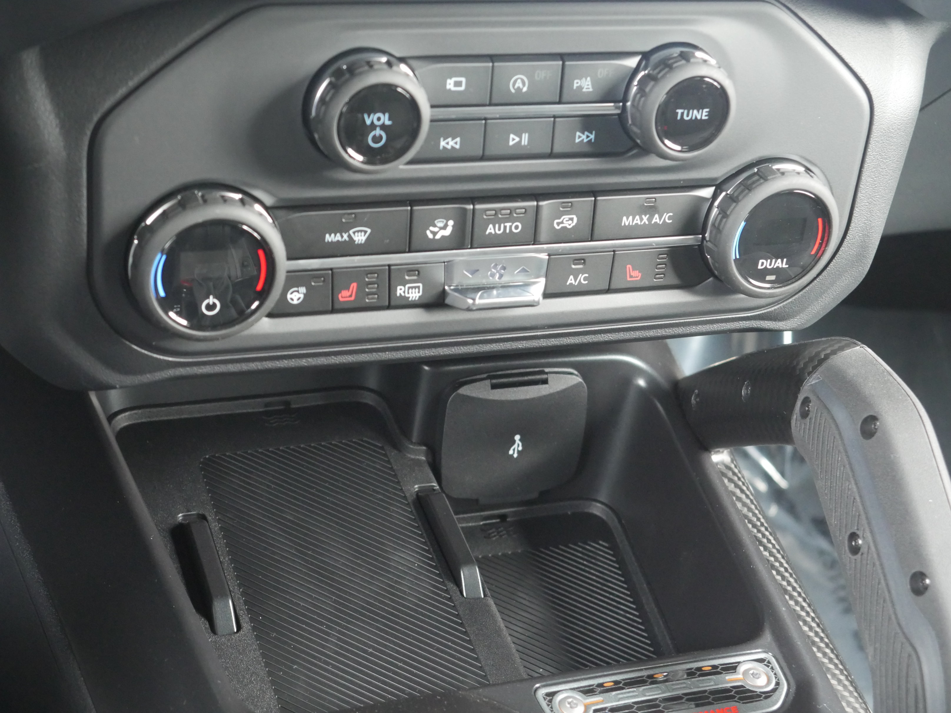 New 2026 Ford Bronco Raptor w/ Interior Carbon Fiber Pack AWD/4WD image 17