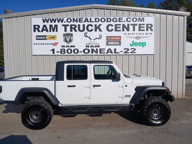 Used 2025 Jeep Gladiator Sport AWD/4WD image 2