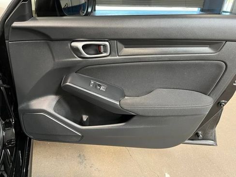 Used 2023 Honda Civic Sport image 10
