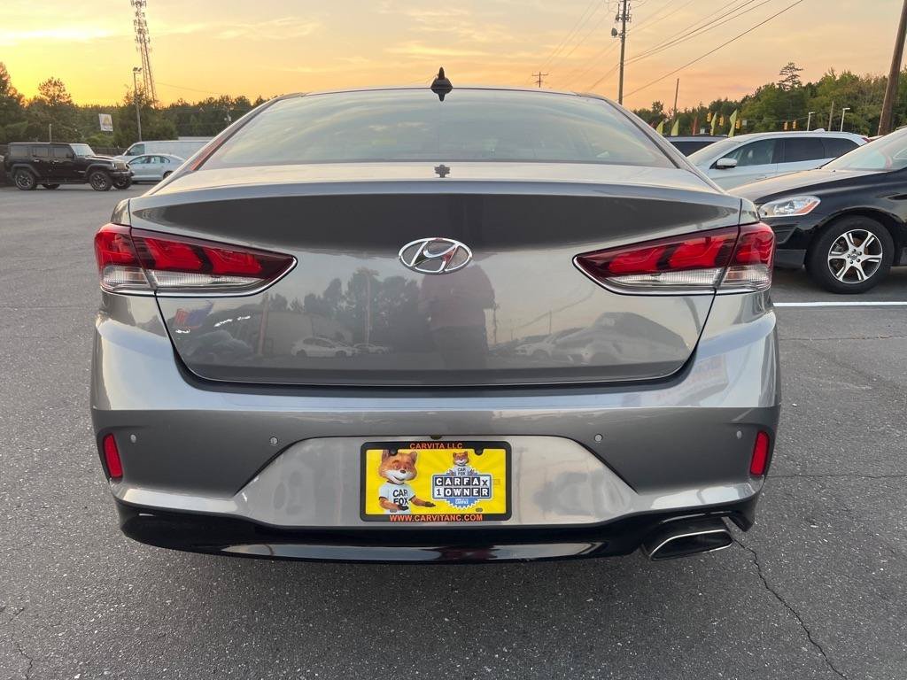 Used 2019 Hyundai Sonata Limited w/ Ultimate Package 04 FWD image 5