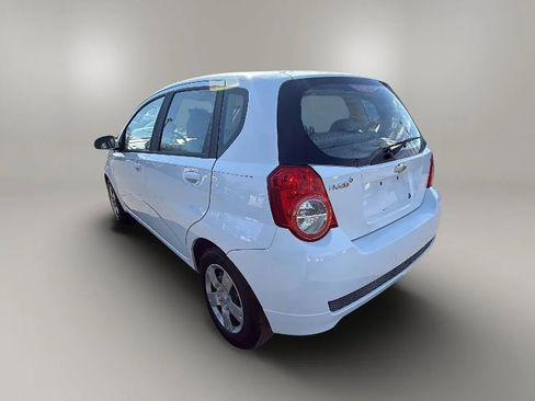 Used 2011 Chevrolet Aveo5 LT w/ Power and Convenience Package image 3