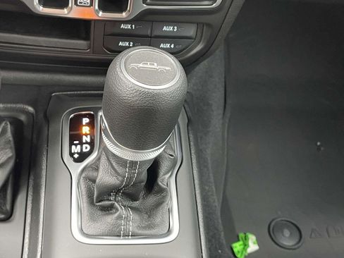 New 2025 Jeep Gladiator Sport image 23