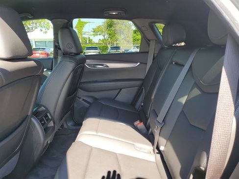 Used 2023 Cadillac XT5 Luxury FWD image 34