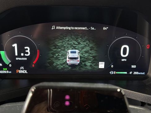 Used 2025 Ford Explorer ST-Line w/ ST-Line Street Pack image 16