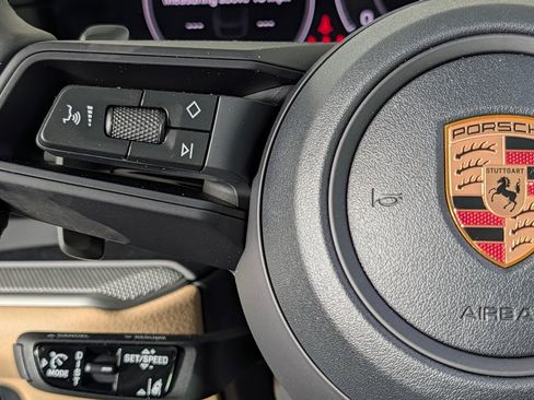 Certified 2026 Porsche Cayenne Coupe AWD/4WD image 38