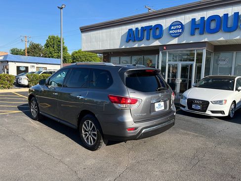 Used 2015 Nissan Pathfinder SV FWD image 11