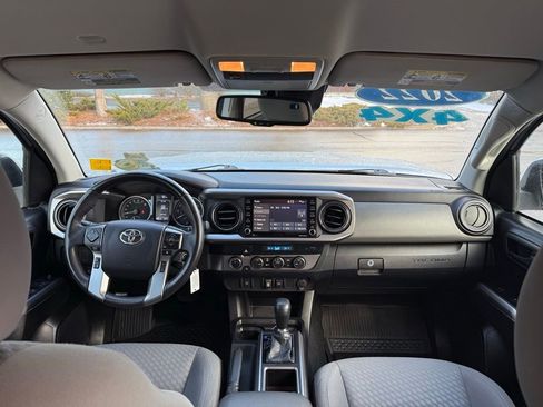 Used 2022 Toyota Tacoma SR5 image 26