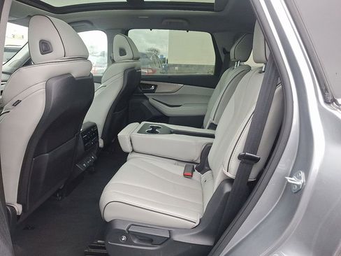 Certified 2023 Acura MDX SH-AWD w/ Advance Package image 10