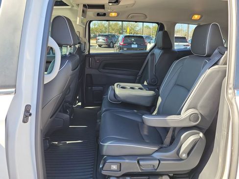 Certified 2025 Honda Odyssey Touring image 15