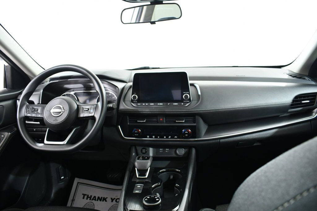 Used 2024 Nissan Rogue SV AWD/4WD image 7