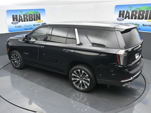 Used 2025 Chevrolet Tahoe High Country AWD/4WD image 27