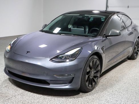 Used 2023 Tesla Model 3 Performance image 26